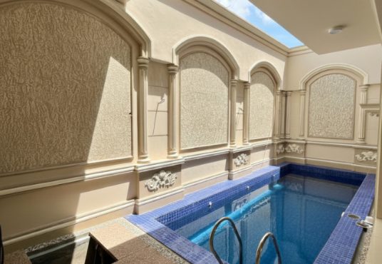 The Johar Mansion - Hunian Klasik Mediterania dengan Kolam Renang Pribadi