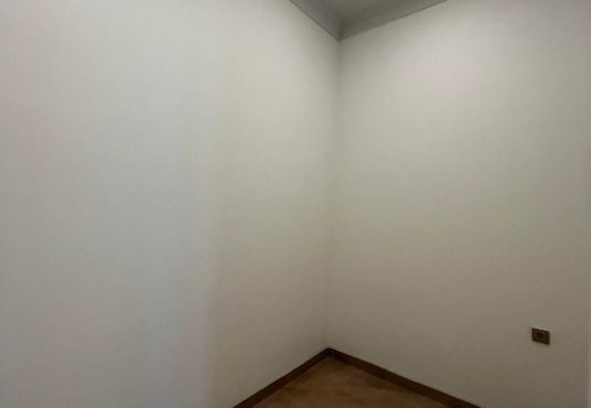 The Johar Mansion - Hunian Klasik Mediterania dengan Kolam Renang Pribadi