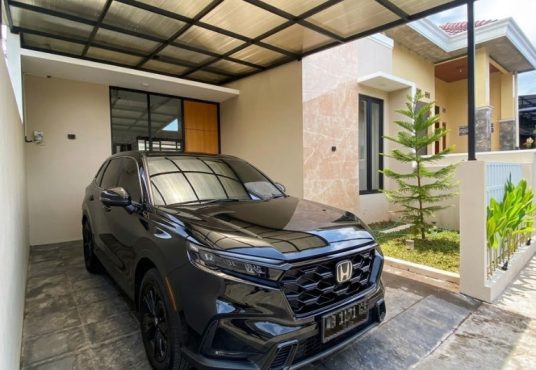 Rumah Limasan Modern Lingkungan Cluster Utara Pasar Godean