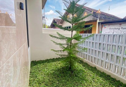 Rumah Limasan Modern Lingkungan Cluster Utara Pasar Godean