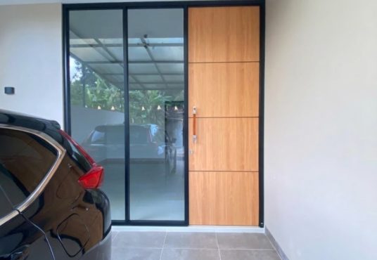 Rumah Limasan Modern Lingkungan Cluster Utara Pasar Godean