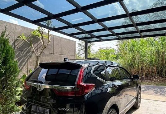 Rumah modern 2 lantai dengan desain kontemporer furnished siap huni Strategis di Tajem Maguwo