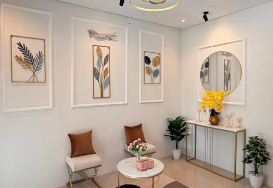 Rumah modern 2 lantai dengan desain kontemporer furnished siap huni Strategis di Tajem Maguwo