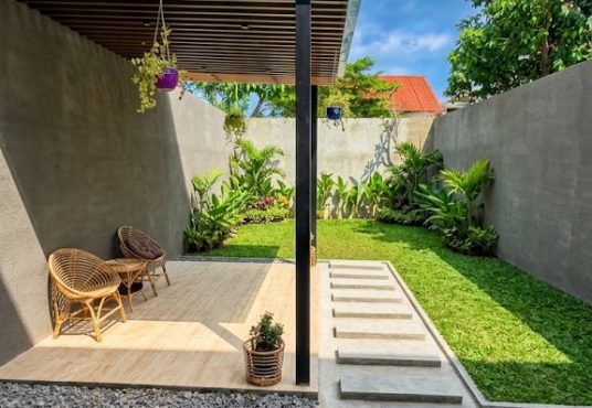 Rumah modern 2 lantai dengan desain kontemporer furnished siap huni Strategis di Tajem Maguwo