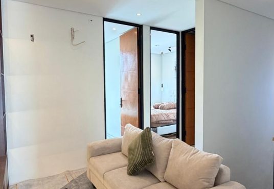 Rumah modern 2 lantai dengan desain kontemporer furnished siap huni Strategis di Tajem Maguwo