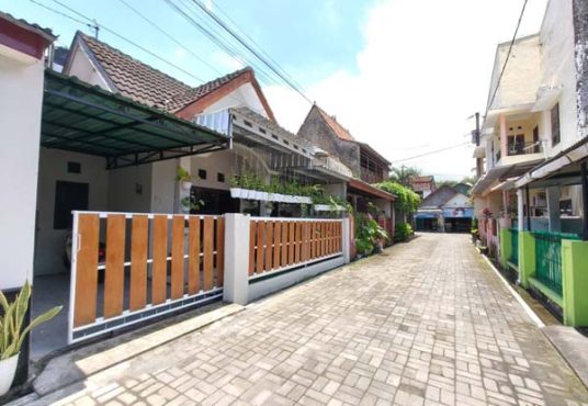 Rumah Full Furnished di Perumahan dekat Kampus UAD Giwangan