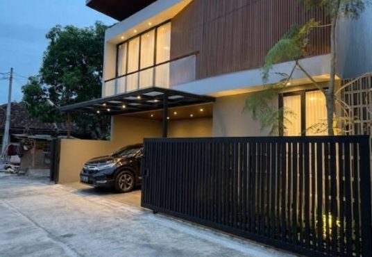 Rumah Mewah 2 Lantai Konsep Villa dengan Private Pool di Wedomartani dekat Jogjabay