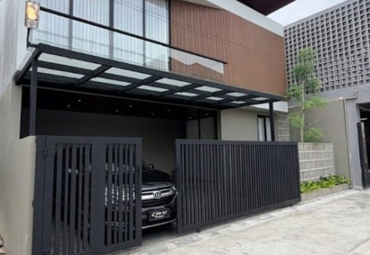 Rumah Mewah 2 Lantai Konsep Villa dengan Private Pool di Wedomartani dekat Jogjabay