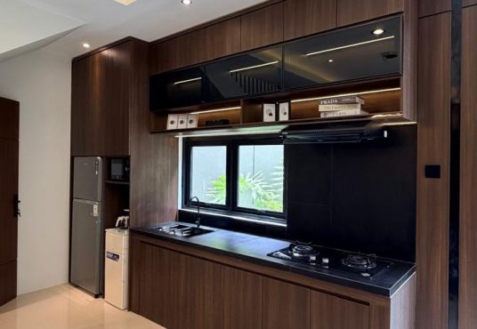 Rumah Mewah 2 Lantai Konsep Villa dengan Private Pool di Wedomartani dekat Jogjabay