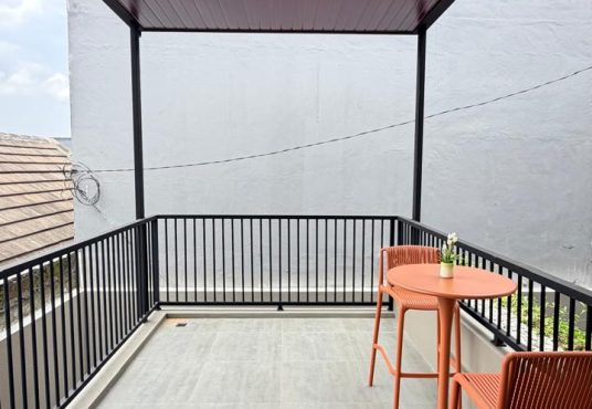 Rumah Mewah 2 Lantai Konsep Villa dengan Private Pool di Wedomartani dekat Jogjabay