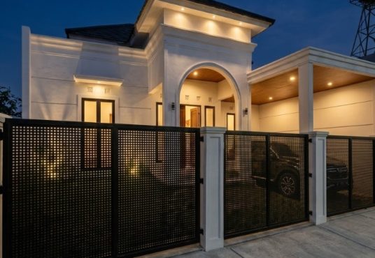 Rumah Mewah American Classic Modern Di Purwomartani Kalasan Sleman Dekat Exit Toll Purwomartani