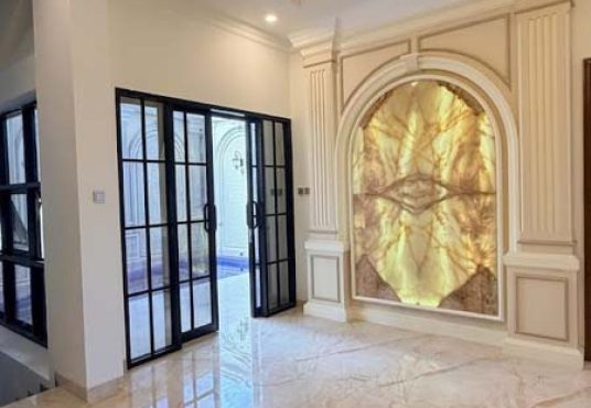 Rumah Mewah 3 Lantai Banyuraden Gamping Sleman