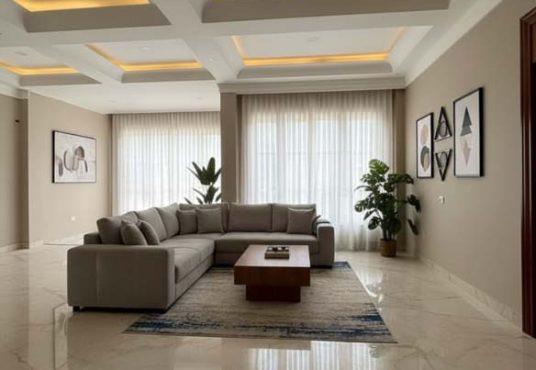 Rumah Mewah 3 Lantai Banyuraden Gamping Sleman