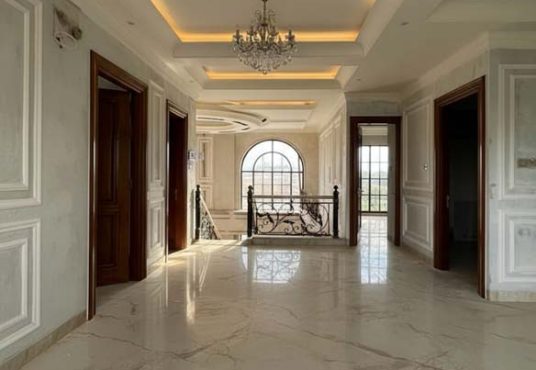 Rumah Mewah 3 Lantai Banyuraden Gamping Sleman