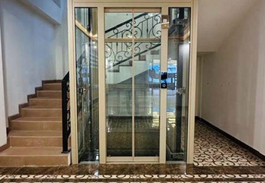 Rumah Mewah 3 Lantai Banyuraden Gamping Sleman