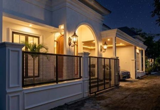 Rumah Mewah Desain Klasik Mediteran Modern Utara Jogja Bay