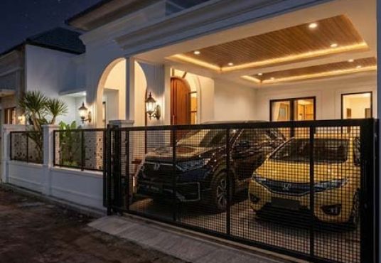 Rumah Mewah Desain Klasik Mediteran Modern Utara Jogja Bay