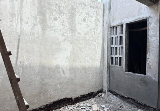 Rumah Mewah Desain Klasik Mediteran Modern Utara Jogja Bay