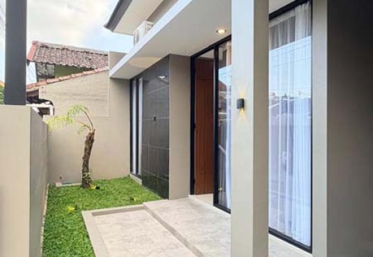 Rumah Baru Industrial Modern Furnished Dalam Perumahan One Gate System Jakal Km 14