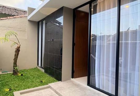 Rumah Baru Industrial Modern Furnished Dalam Perumahan One Gate System Jakal Km 14