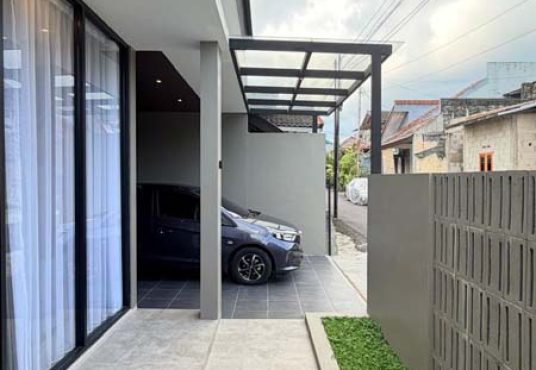 Rumah Baru Industrial Modern Furnished Dalam Perumahan One Gate System Jakal Km 14
