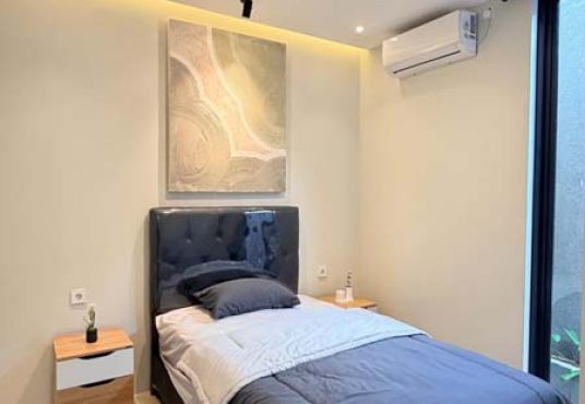 Rumah Baru Industrial Modern Furnished Dalam Perumahan One Gate System Jakal Km 14