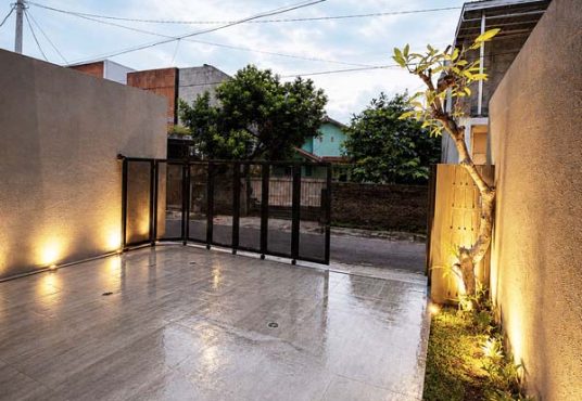 Rumah 2 Lantai Kontemporer Full Furnished Dekat UGM