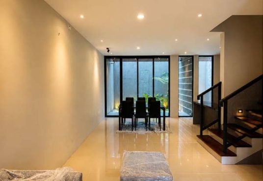 Rumah 2 Lantai Kontemporer Full Furnished Dekat UGM