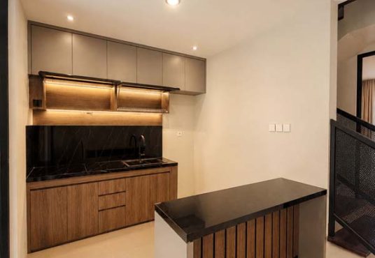 Rumah 2 Lantai Kontemporer Full Furnished Dekat UGM