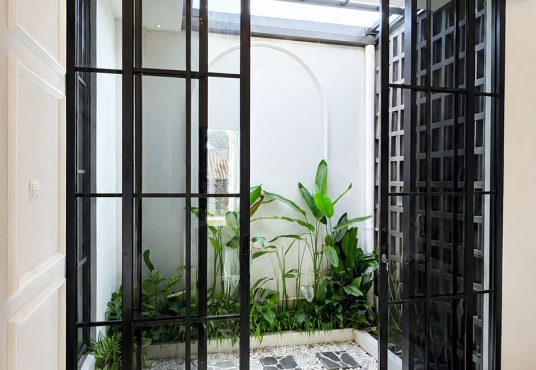 RUMAH MEWAH AMERICAN CLASSIC PURWOMARTANI