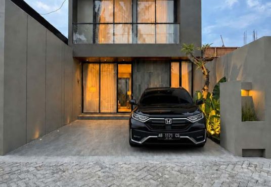 Rumah 2 lantai Full Furnished di Jalan Kaliurang KM 10 dekat UII dan UGM