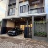 Rumah Baru Modern 2 Lantai Kontemporer Premium di Area Perumahan Jalan Kaliurang KM 6