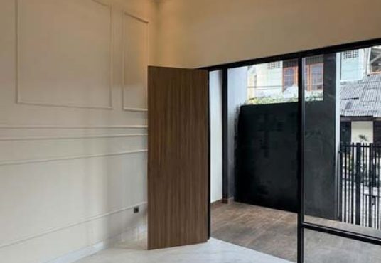 Rumah Baru Modern 2 Lantai Kontemporer Premium di Area Perumahan Jalan Kaliurang KM 6