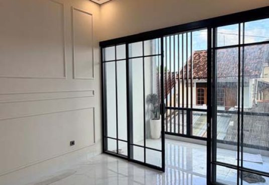 Rumah Baru Modern 2 Lantai Kontemporer Premium di Area Perumahan Jalan Kaliurang KM 6