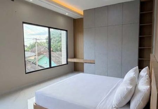 Rumah Baru Modern 2 Lantai Kontemporer Premium di Area Perumahan Jalan Kaliurang KM 6