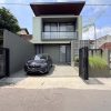 Rumah Cantik Kontemporer Modern 2 lantai Furnished di Jalan Kaliurang Km 9
