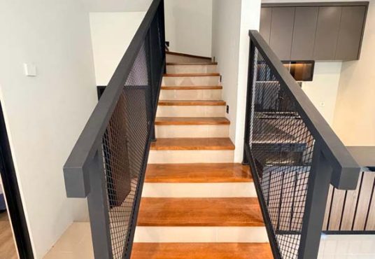 Rumah Cantik Kontemporer Modern 2 lantai Furnished di Jalan Kaliurang Km 9