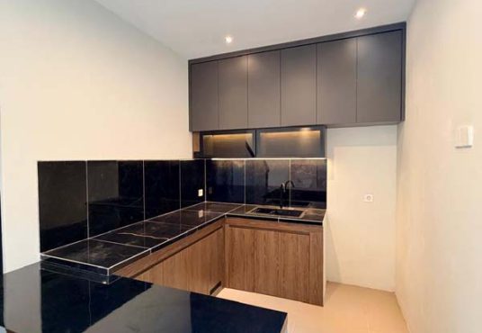 Rumah Cantik Kontemporer Modern 2 lantai Furnished di Jalan Kaliurang Km 9