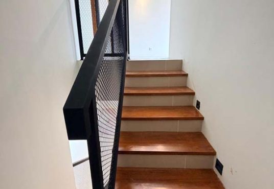 Rumah Cantik Kontemporer Modern 2 lantai Furnished di Jalan Kaliurang Km 9