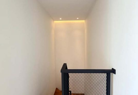 Rumah Cantik Kontemporer Modern 2 lantai Furnished di Jalan Kaliurang Km 9