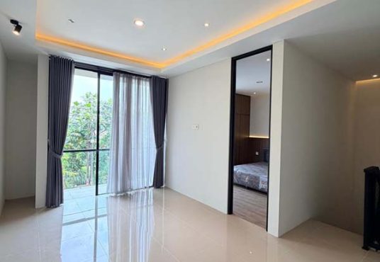Rumah Cantik Kontemporer Modern 2 lantai Furnished di Jalan Kaliurang Km 9