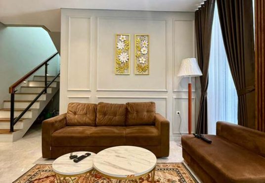 Rumah 2 Lantai Kontemporer Full Furnished di Maguwoharjo dekat Kampus Respati