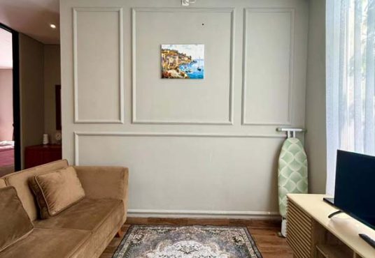Rumah 2 Lantai Kontemporer Full Furnished di Maguwoharjo dekat Kampus Respati