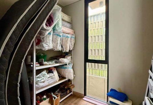 Rumah 2 Lantai Kontemporer Full Furnished di Maguwoharjo dekat Kampus Respati