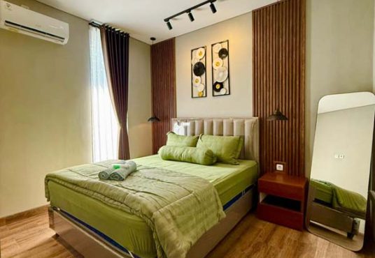 Rumah 2 Lantai Kontemporer Full Furnished di Maguwoharjo dekat Kampus Respati