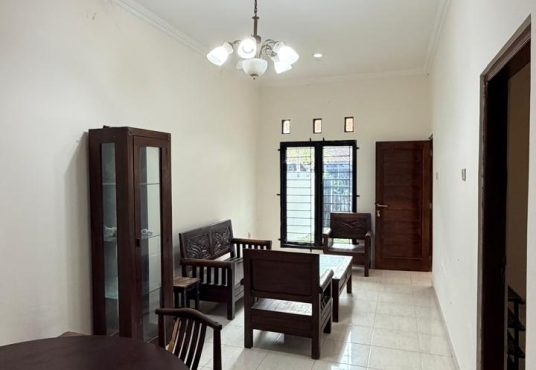 Rumah Strategis 2 lantai dalam perumahan Sawitsari dekat UGM