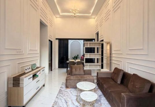 Rumah Mewah Desain Klasik Mediteran Modern Utara Jogja Bay