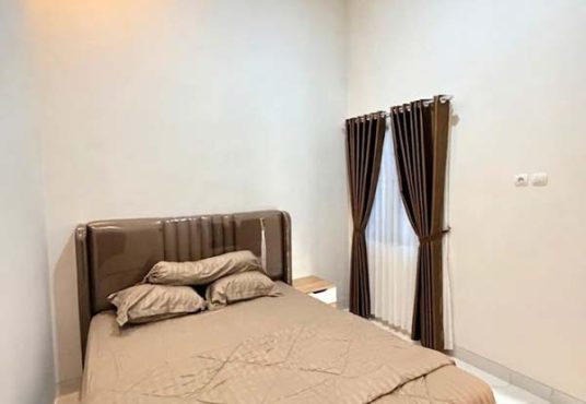 Rumah Mewah Desain Klasik Mediteran Modern Utara Jogja Bay