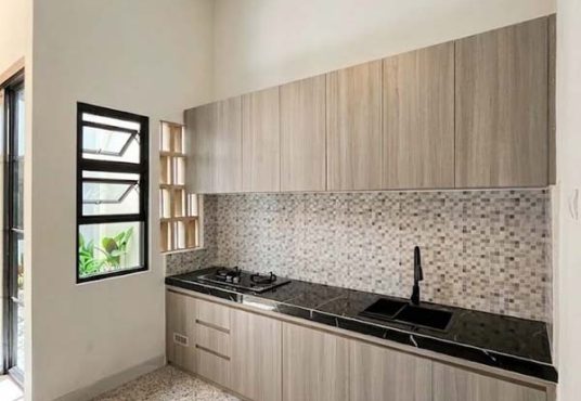 Rumah Mewah Desain Klasik Mediteran Modern Utara Jogja Bay