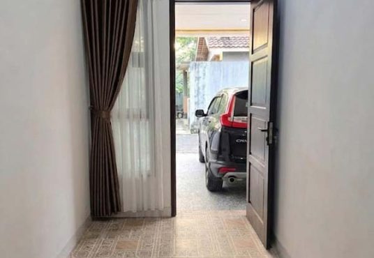 Rumah Mewah Desain Klasik Mediteran Modern Utara Jogja Bay